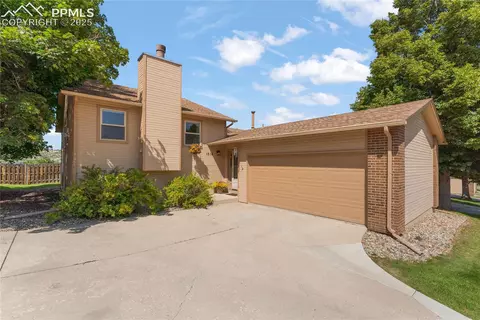 1516 Shane Cir, Colorado Springs, CO 80907