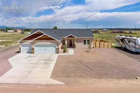 981 E Blackstone Dr, Pueblo West, CO 81007