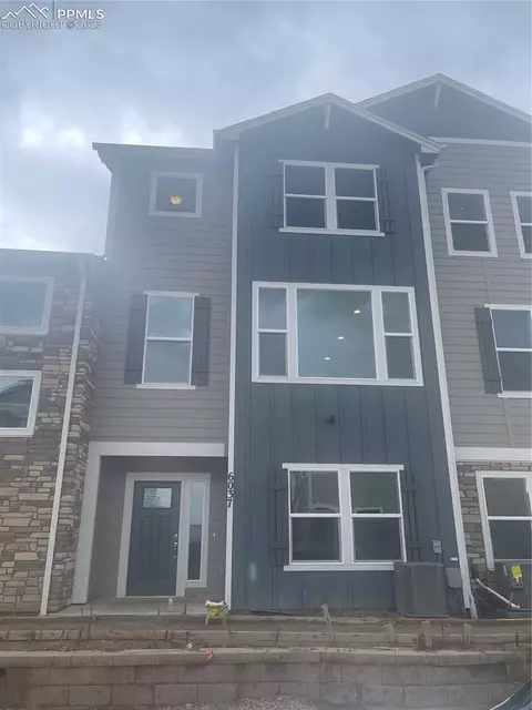 6037 Inman Vw, Colorado Springs, CO 80924