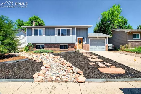 3734 S Vaquero Cir, Colorado Springs, CO 80918