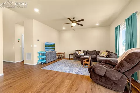 10511 Summer Ridge Dr, Peyton, CO 80831 photo 9