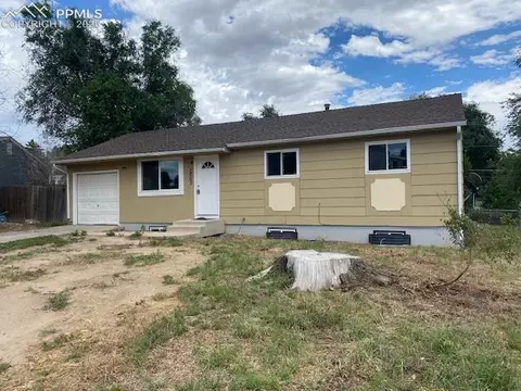 2003 Del Mar Dr, Colorado Springs, CO 80910