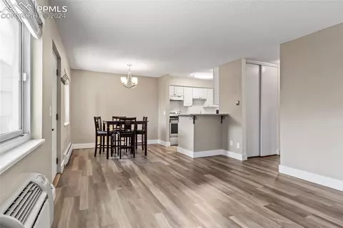 5770 E Warren Ave #207, Denver, CO 80222