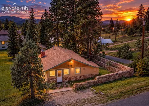 505 E Gunnison Ave, Woodland Park, CO 80863