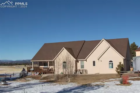 35 Arrowhead Ln, Florissant, CO 80816