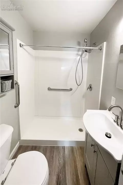 Bath - 912 E 3rd St, Florence, CO 81226 photo 1 of 2