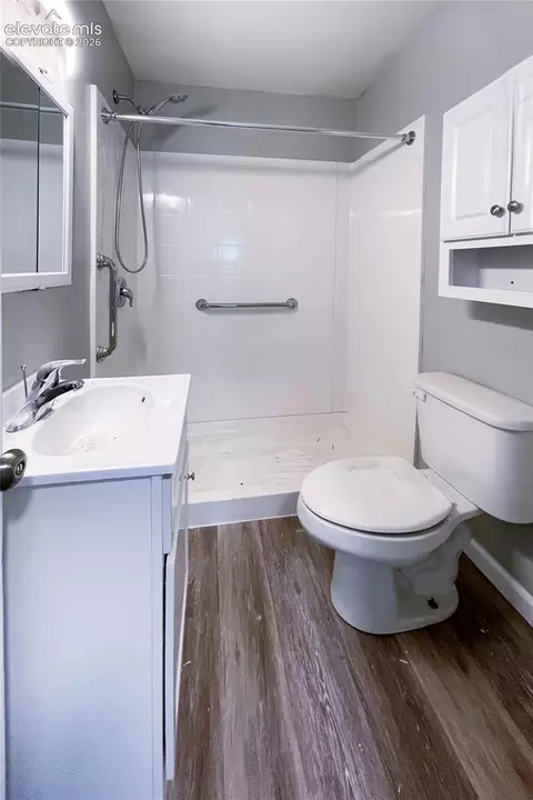 Bath - 912 E 3rd St, Florence, CO 81226 photo 2 of 2
