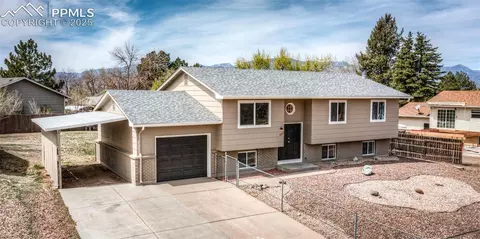 402 De La Vista St, Colorado Springs, CO 80911