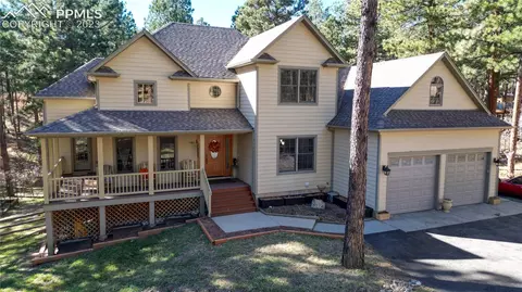 4360 Red Rock Dr, Larkspur, CO 80118