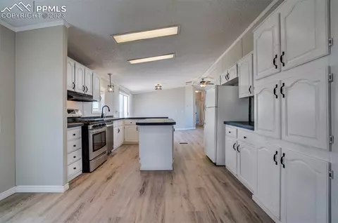 33220 Fossinger Rd, Yoder, CO 80864 photo 9
