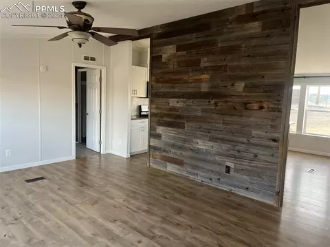 366 E Longbow Dr, Divide, CO 80814 photo 3