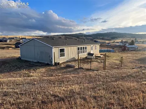 366 E Longbow Dr, Divide, CO 80814 photo 2