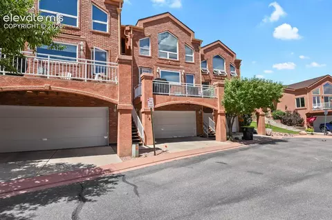 1346 Mirrillion Hts, Colorado Springs, CO 80904