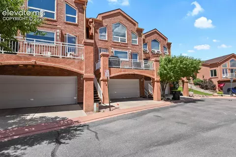 1346 Mirrillion Hts, Colorado Springs, CO 80904