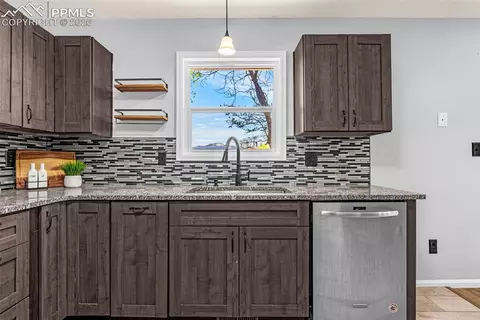 1565 Piros Dr, Colorado Springs, CO 80915