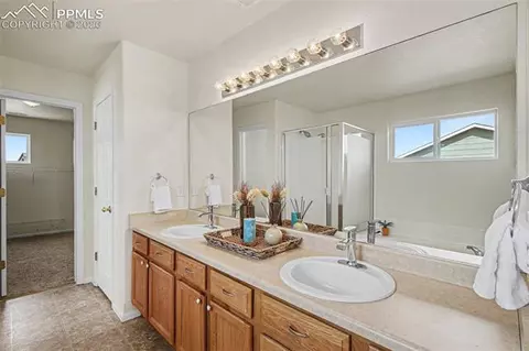 Bath - 12210 Crystal Downs Rd, Peyton, CO 80831 photo 2 of 4