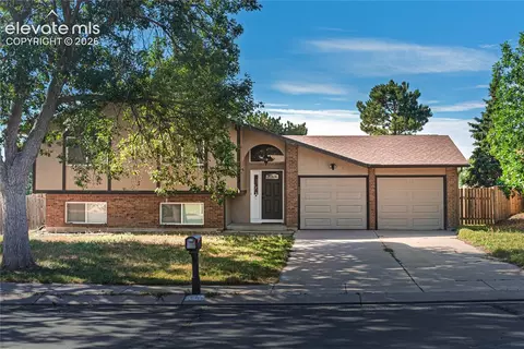 5565 Trout Creek Pass Dr, Colorado Springs, CO 80917