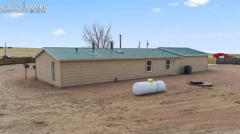 31190 Darroll Rd, Yoder, CO 80864 photo 5