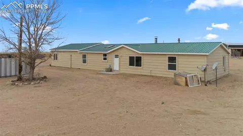 31190 Darroll Rd, Yoder, CO 80864 photo 2