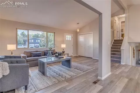 6525 Dublin Cir, Colorado Springs, CO 80918