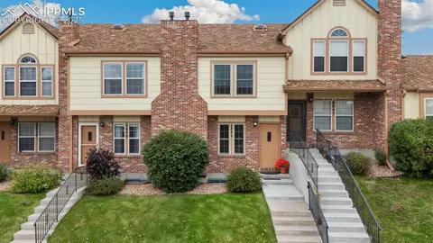6842 Goldcrest Ct, Colorado Springs, CO 80919