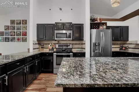 302 Raspberry Ln, Monument, CO 80132 photo 9