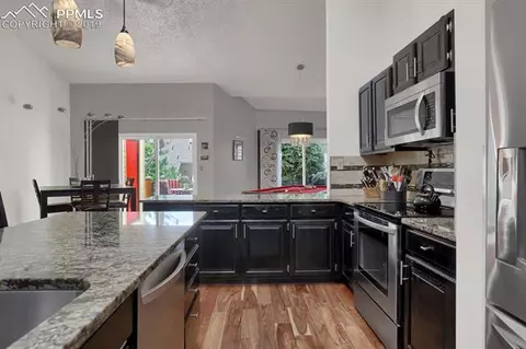 302 Raspberry Ln, Monument, CO 80132 photo 8