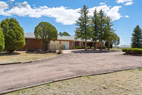 1405 Old Ranch Rd, Colorado Springs, CO 80921