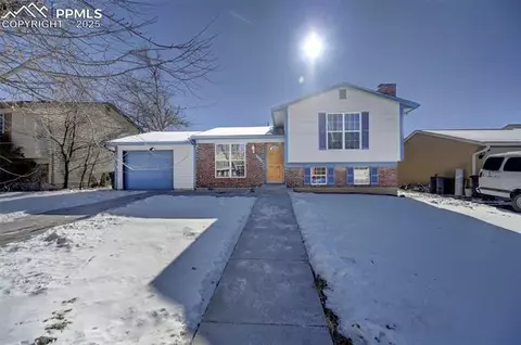 2512 E Prescott Cir, Colorado Springs, CO 80916