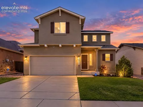 5818 Cumbre Vista Way, Colorado Springs, CO 80924