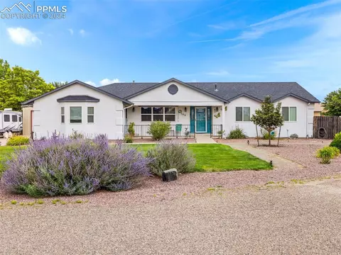 566 S Calico Ct, Pueblo West, CO 81007