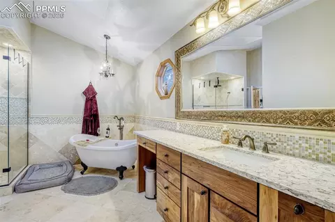 Bath - 18185 Gray Mare Ln, Peyton, CO 80831 photo 2 of 4
