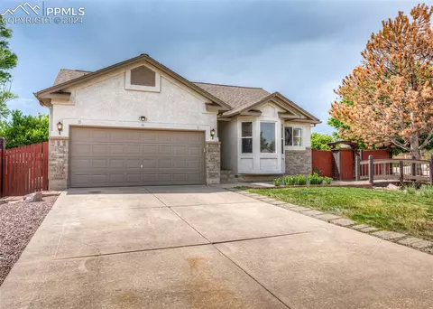 3374 Congo Dr, Colorado Springs, CO 80916