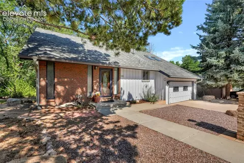 30 Sandra Ln, Manitou Springs, CO 80829