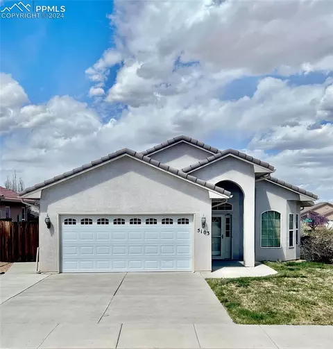 5103 Applecrest Dr, Pueblo, CO 81005