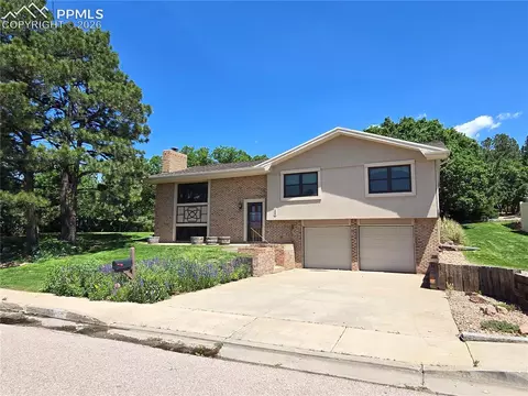 158 Buckeye Dr, Colorado Springs, CO 80919