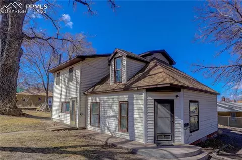 233 E 5th St, Wray, CO 80758 photo 1