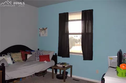 18 Carriage Trl, Penrose, CO 81240