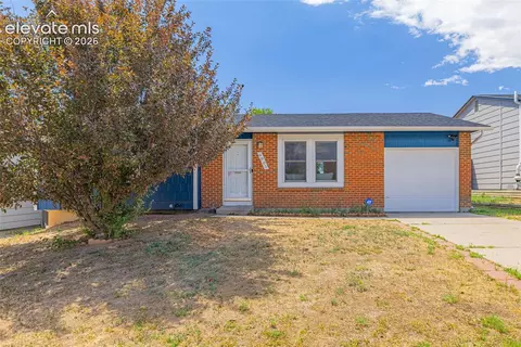 6805 Parkridge Ct, Colorado Springs, CO 80915