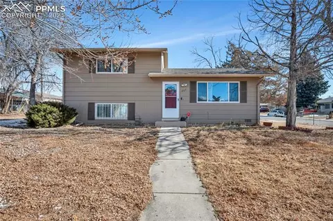 807 Hutchinson Dr, Colorado Springs, CO 80910
