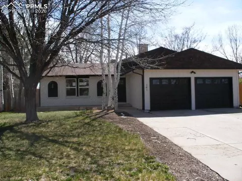 141 Kingsley Ave, Pueblo, CO 81005