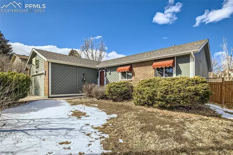 3770 Moose Run Dr, Colorado Springs, CO 80918