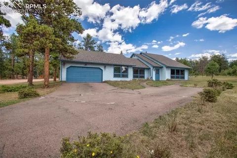 555 Sunnywood Ln, Woodland Park, CO 80863