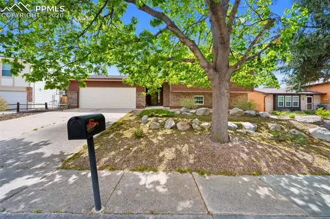 6035 Eagles Nest Ct, Colorado Springs, CO 80918