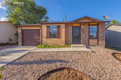 6810 Parkridge Ct, Colorado Springs, CO 80915