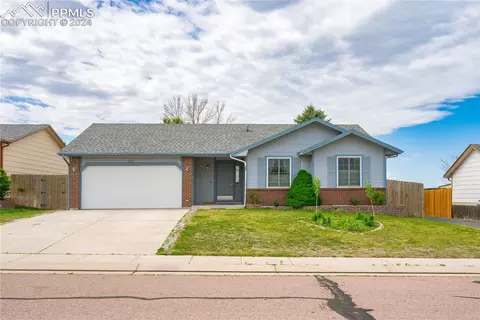 867 Eagle Bend Dr, Colorado Springs, CO 80911