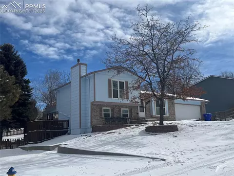 2950 Reuben Dr, Colorado Springs, CO 80918