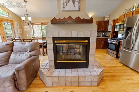 566 Spring Valley Dr, Divide, CO 80814 photo 5