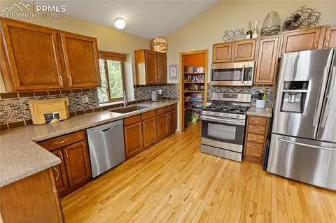 566 Spring Valley Dr, Divide, CO 80814 photo 7