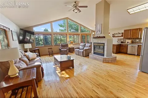 566 Spring Valley Dr, Divide, CO 80814 photo 3